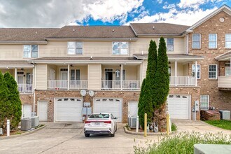 520 Tyler Ave, Unit 520A in Radford, VA - Building Photo - Building Photo