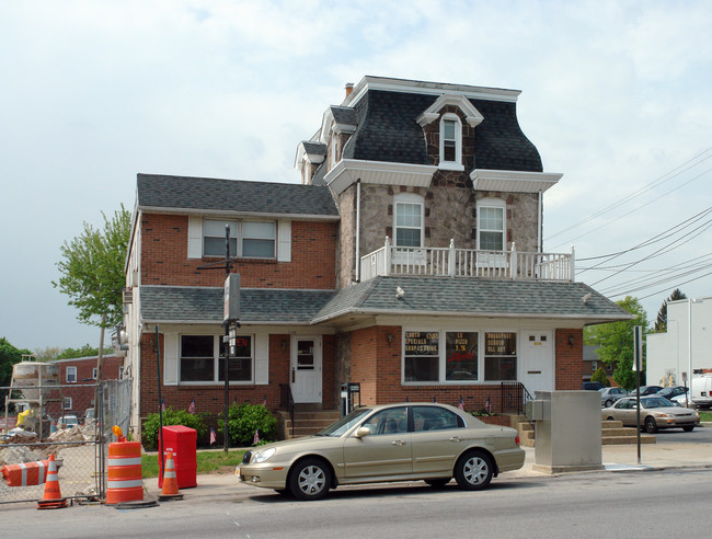 1132 W Main St in Norristown, PA - Building Photo - Building Photo