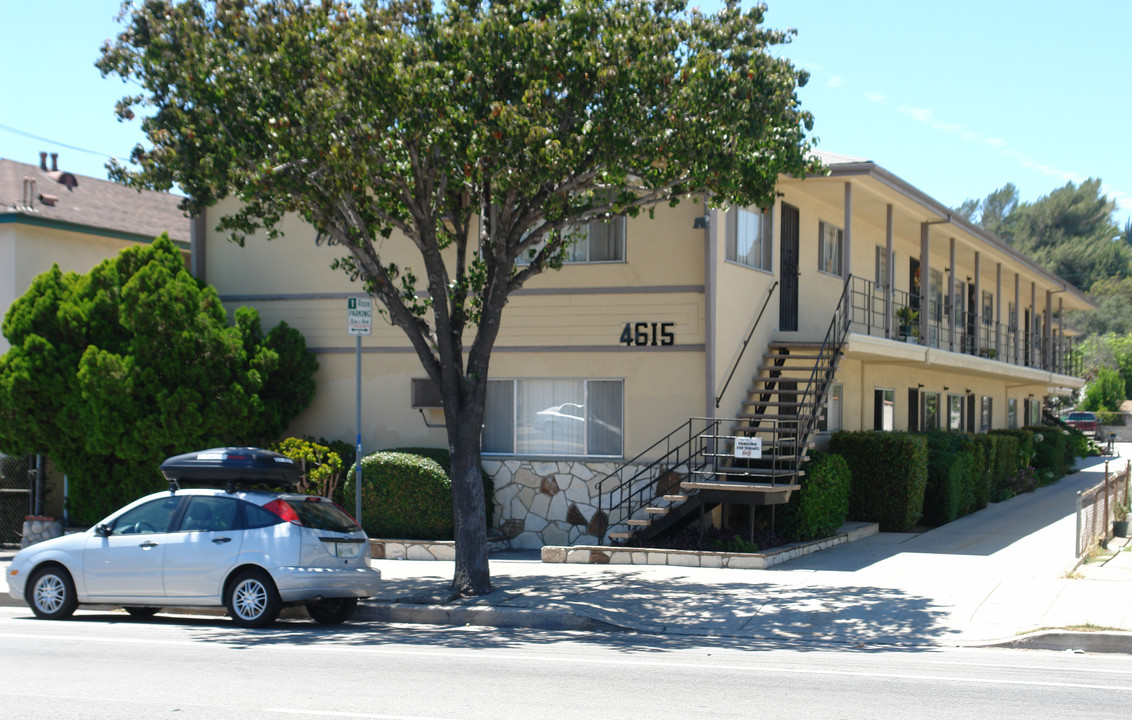 4615 Eagle Rock Blvd in Los Angeles, CA - Foto de edificio