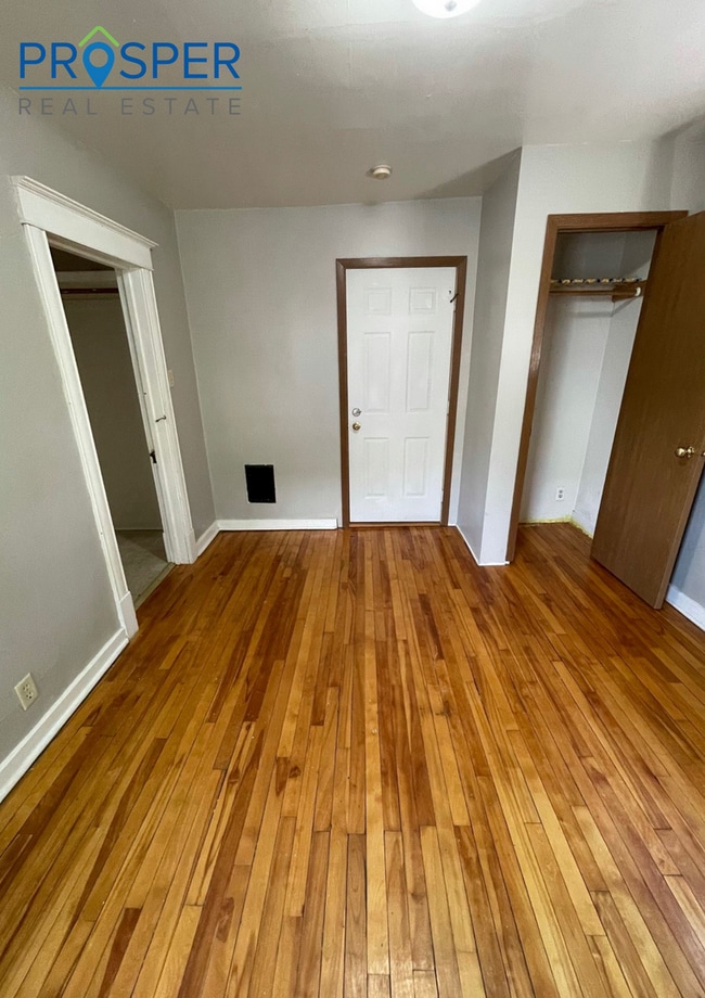 457 Summit Ave in Eau Claire, WI - Building Photo - Building Photo