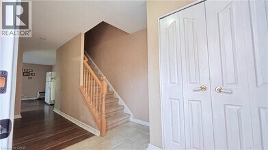 403 Keats Way in Waterloo, ON - Building Photo - Building Photo