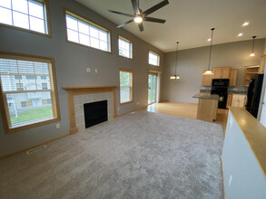 11615 Prospect Curve in Woodbury, MN - Building Photo - Building Photo