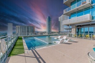 222 West Ave, Unit 1306 in Austin, TX - Building Photo