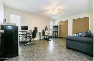 5545 Bennington Dr in Jacksonville, FL - Building Photo