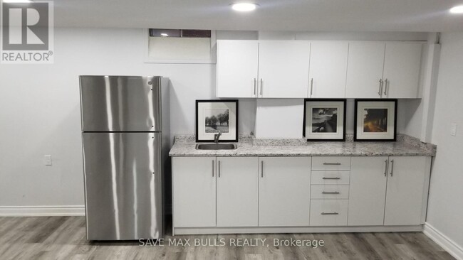 14 Upwood Pl in Brampton, ON - Building Photo - Building Photo