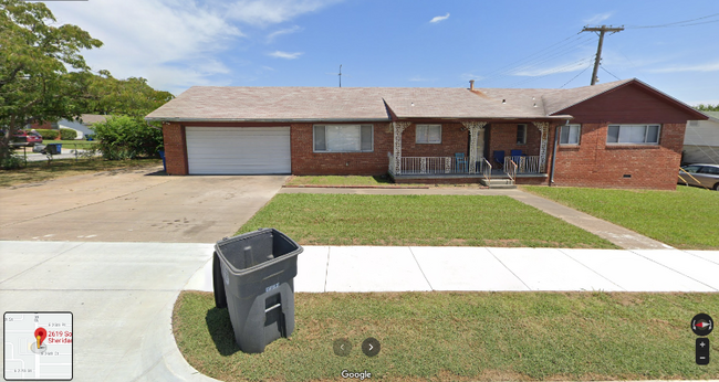 property at 2619 S Sheridan Rd