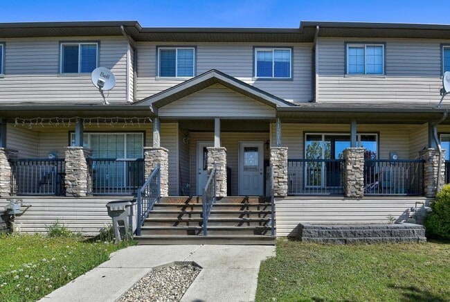 property at 11216 Pinnacle Dr