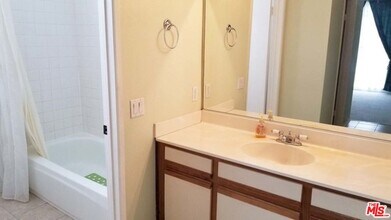 533 S St Andrews Pl in Los Angeles, CA - Building Photo - Building Photo