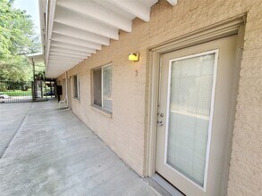 4931 Junius St, Unit 3 in Dallas, TX - Building Photo - Building Photo
