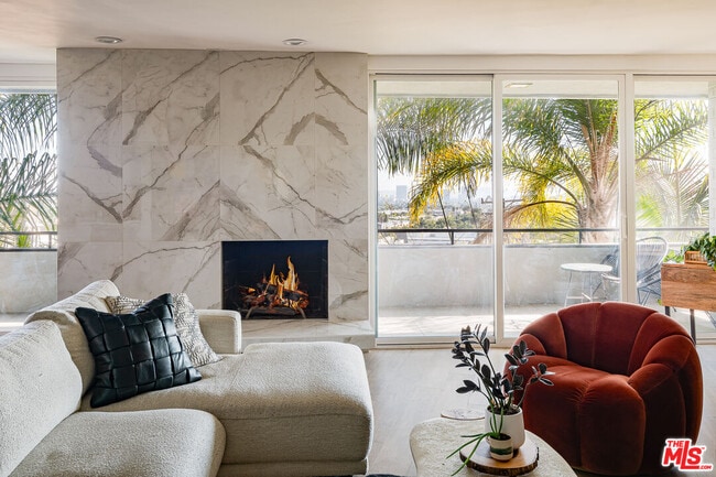 8401 Fountain Ave in West Hollywood, CA - Building Photo - Building Photo