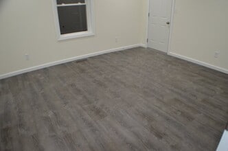 563 Burritt St, Unit 1N in New Britain, CT - Building Photo - Building Photo