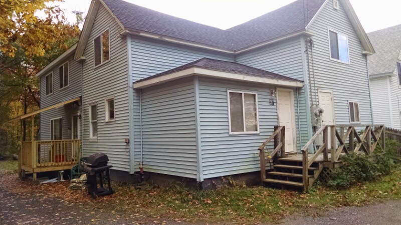 37 County Rd in Milford, ME - Building Photo