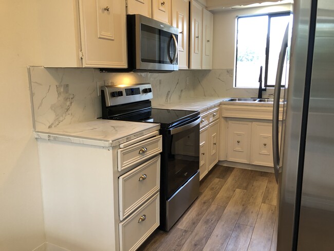 1471 Rainier Court, Unit 3