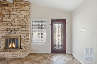 6201 Tara Dr in Austin, TX - Building Photo - Building Photo