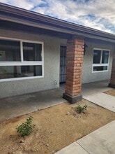 431 S Simpson Ave, Unit C in Hemet, CA - Foto de edificio - Building Photo