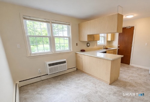 949 Hopmeadow St in Simsbury, CT - Building Photo - Building Photo