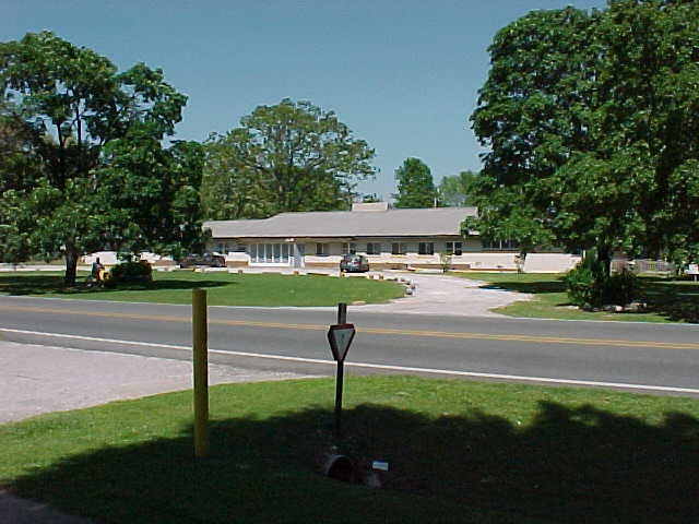 Corley Apartments in Gravette, AR - Foto de edificio