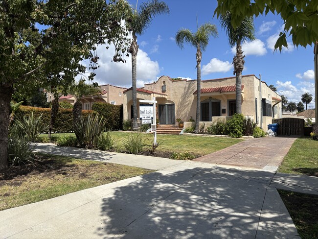 1248 S Rimpau Blvd, Unit 1248 in Los Angeles, CA - Building Photo - Building Photo