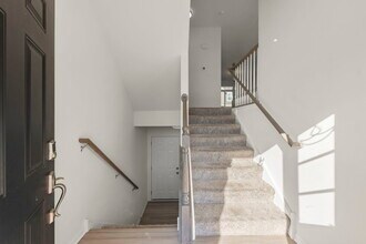 4415 Monroe Ct in Naperville, IL - Building Photo - Building Photo