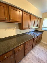 6428 Montgomery Rd in Cincinnati, OH - Building Photo - Building Photo