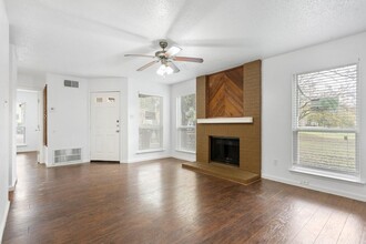 10616 Mellow Meadow Dr in Austin, TX - Building Photo - Building Photo