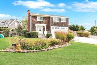 25 Exchange in Westhampton Beach, NY - Building Photo - Building Photo