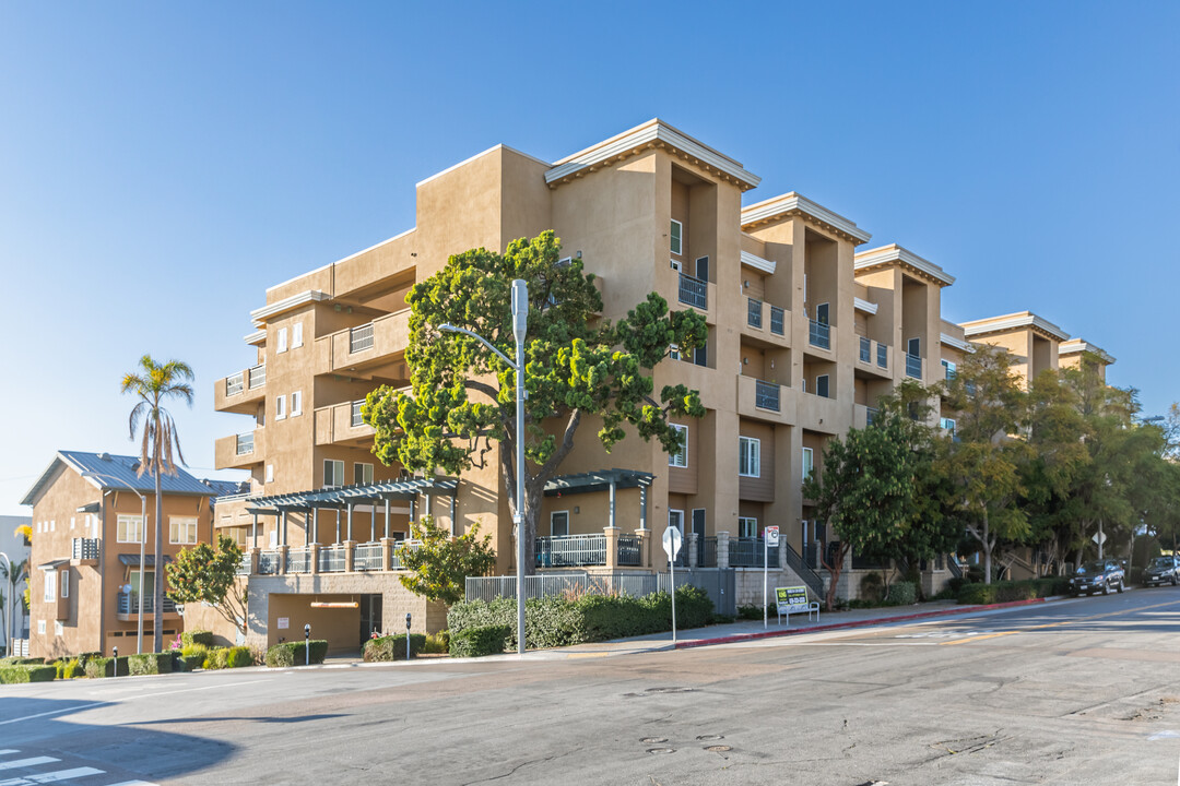 The Lodge in San Diego, CA - Building Photo