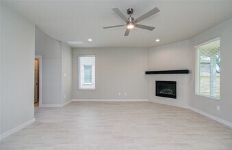 15723 Telge Rd in Cypress, TX - Building Photo - Building Photo