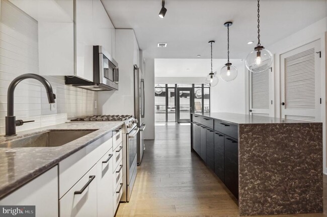 property at 70 N St SE