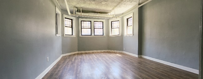 property at 8004 S Eberhart Ave