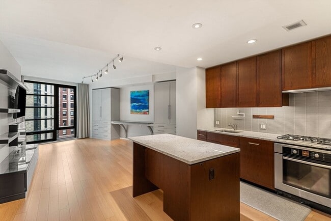 property at 580 Washington St