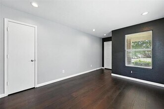 1631 Seabreeze Dr in Grand Prairie, TX - Building Photo - Building Photo