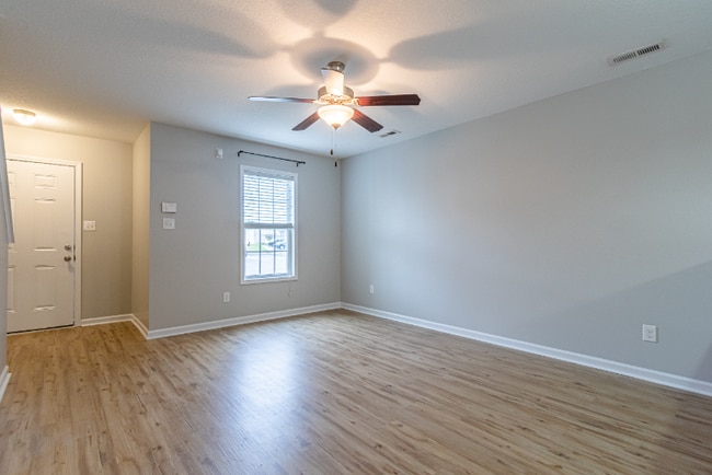 133 Glen Cannon Drive in Jacksonville, NC - Building Photo - Building Photo