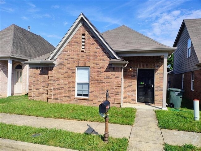 property at 5646 Sycamore Woods Dr