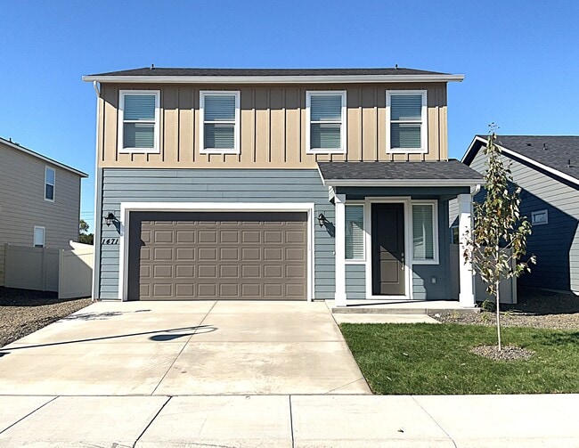 property at 1471 N Barkvine Ave