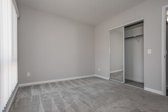 Toluca Terrace in Burbank, CA - Building Photo - Interior Photo