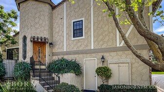 29720 Windsong Ln in Agoura Hills, CA - Building Photo