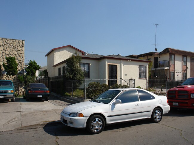 4059 47th St in San Diego, CA - Foto de edificio - Building Photo