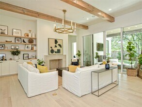 304 Westwood Terrace in Austin, TX - Building Photo - Building Photo