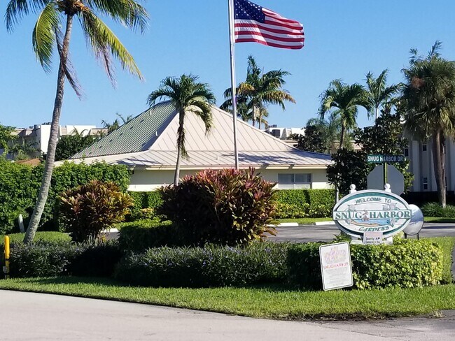 638 Snug Harbor Dr photo'