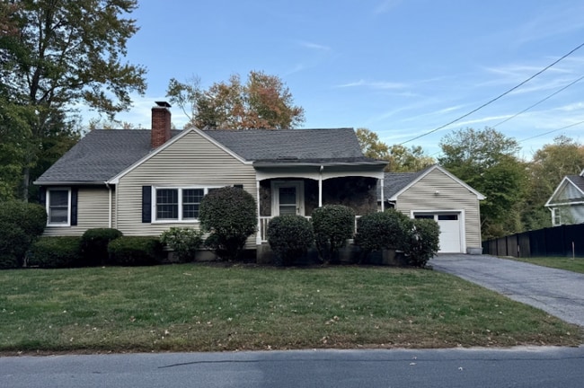 property at 3 Alaska Ave