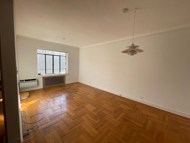 255 W 23rd St, Unit 6GW in New York, NY - Foto de edificio - Building Photo