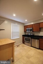 5902 Langton Dr in Alexandria, VA - Building Photo - Building Photo