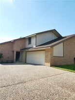 15 S Casa Linda St in McAllen, TX - Building Photo