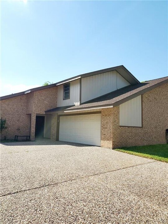 3116 S Casa Linda St in McAllen, TX - Building Photo
