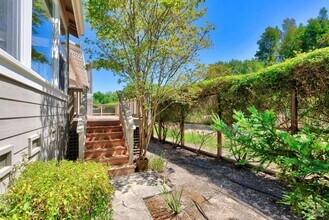 205 Saddle Wood Dr in Novato, CA - Building Photo - Building Photo
