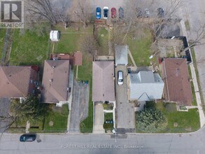 170 Bogert Ave in Toronto, ON - Building Photo - Building Photo