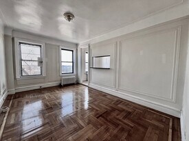 536 Fort Washington Ave in New York, NY - Building Photo