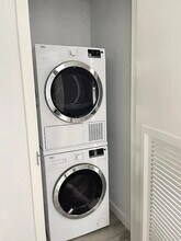 87 Commercial St-Unit -3102N in Brooklyn, NY - Building Photo - Building Photo