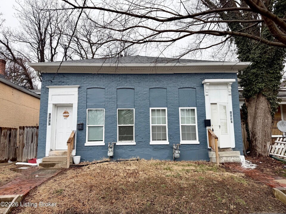 2221 W Madison St in Louisville, KY - Building Photo